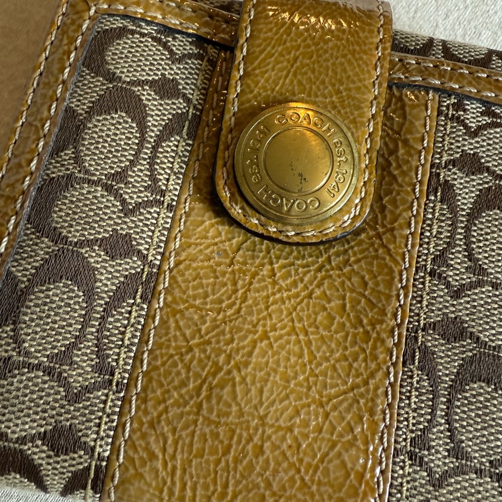 Coach Wallet - Picture 7 of 9
